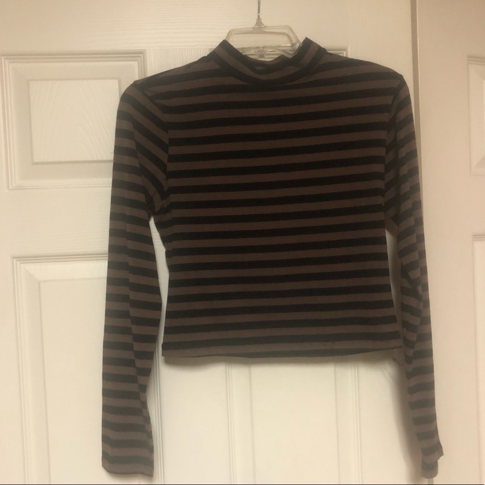 Mid-drift fitted shirt
